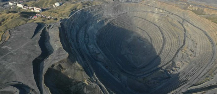 Open-pit coal mine.webp